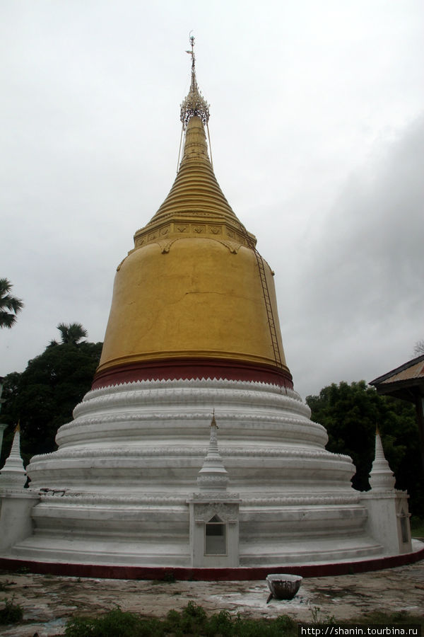 Позолоченная ступа Мингун, Мьянма