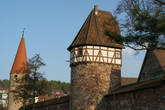 Башня,в которой находится музей и комната стражников.