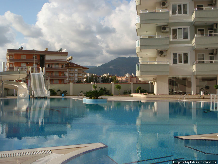 Это бассейн в нашем комплексе Морская Звезда Алания, Турция