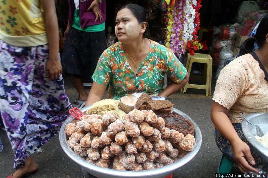 Пончики по-бирмански Янгон, Мьянма