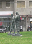 Партизаны на большой дороге — ну действительно же, памятник партизанам на кольцевом бульваре Болоньи!
