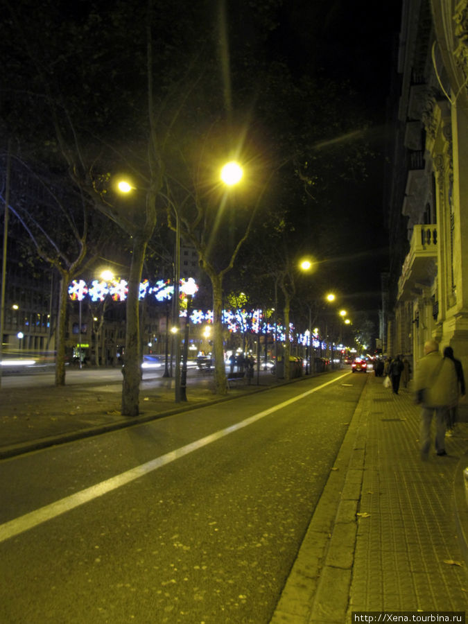 Бульвар Раваль ночью Барселона, Испания