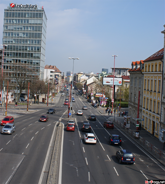 Вид на улицу Sancova с эстакады