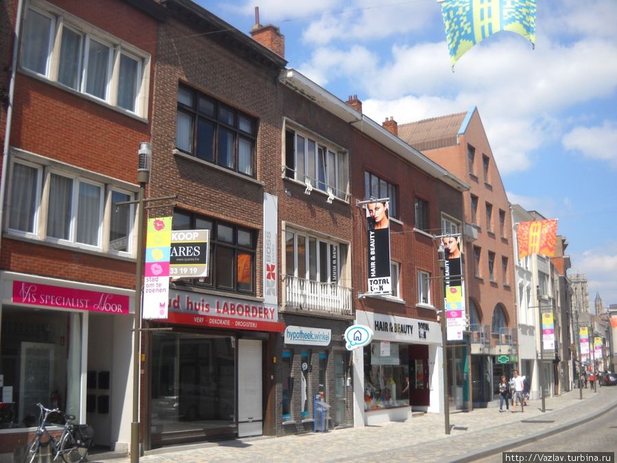 Старое и новое вперемешку Мехелен (Антверпен), Бельгия