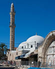 Мечеть Махмудия, главная мечеть Яффо. Построена губернатором Мухаммадом Абу-Набута в 1810 году.