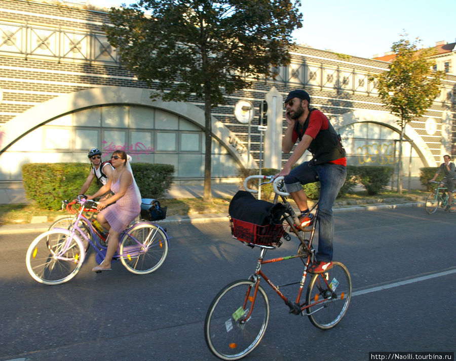 Вело парад с музыкой по Венскому кольцу Вена, Австрия