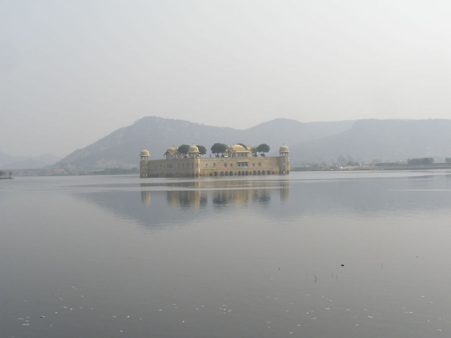Дворец на воде Джайпур Индия