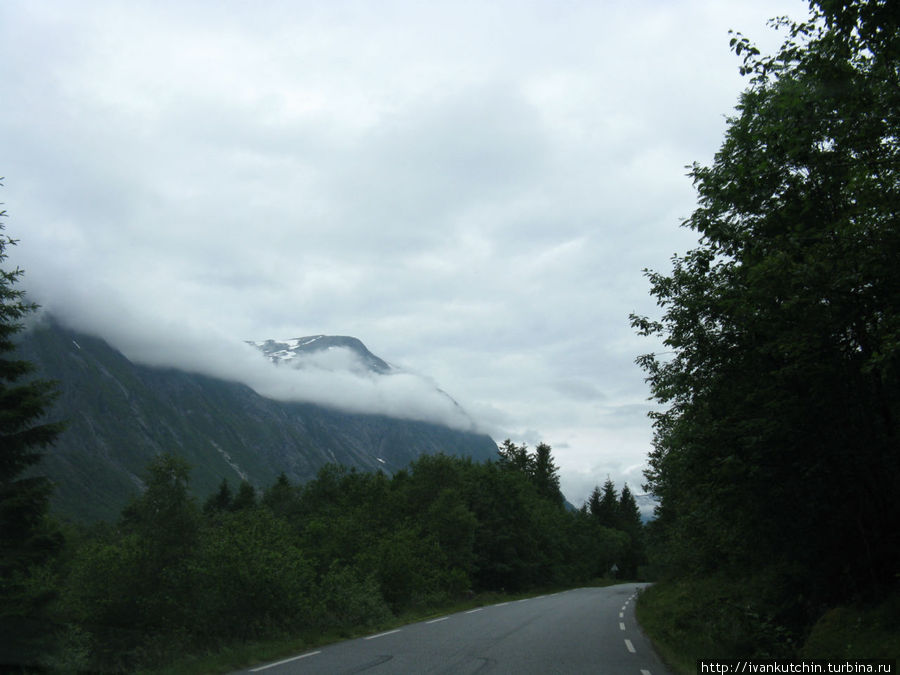Тролли и эльфы на дорогах Ондалснес, Норвегия
