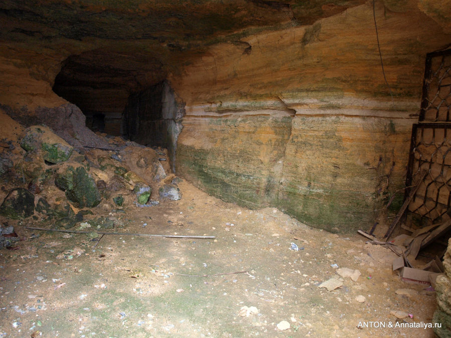 Так в катакомбах выглядит не благоустроенная под музей часть. Нерубайское, Украина