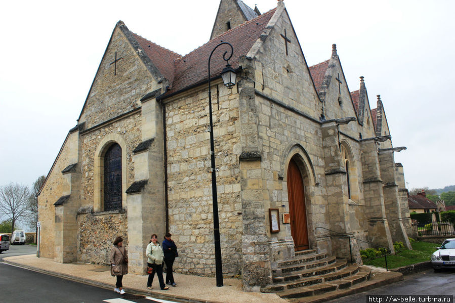 Церковь Сент — Пьер в Фурже.