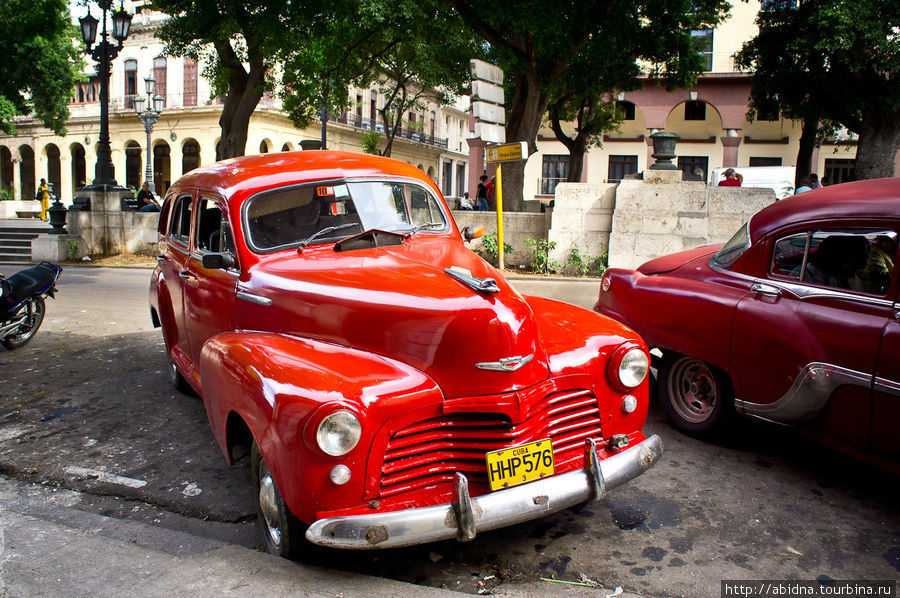 Кубинский номер. Куба автомобили. Ретро автомобили на Кубе. Куба дорогие машины. Кубинские автомобильные номера.