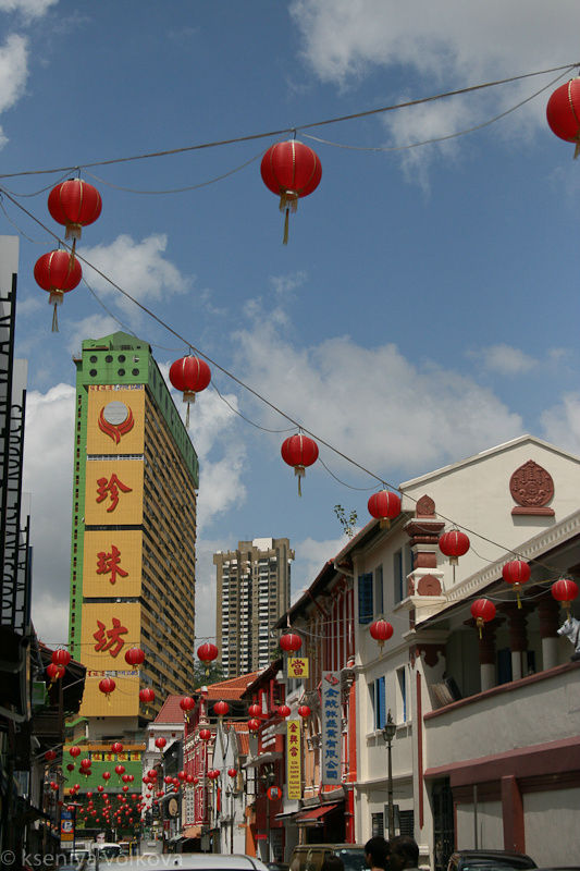 Сингапурский Чайна таун после китайского нового года Сингапур (город-государство)