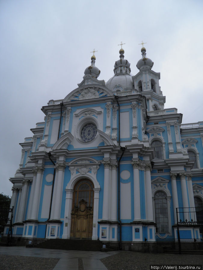 Бело - голубые кружева Смольного Санкт-Петербург, Россия
