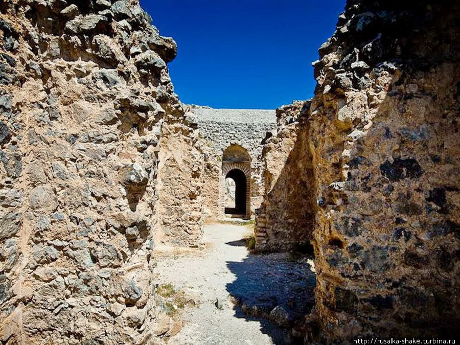 Буффавенто — замок, обдуваемый ветрами Давлос, Турецкая Республика Северного Кипра