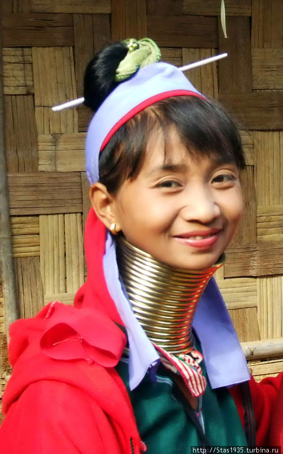 Женщина народности Карены Падонг. Паттайя, Таиланд