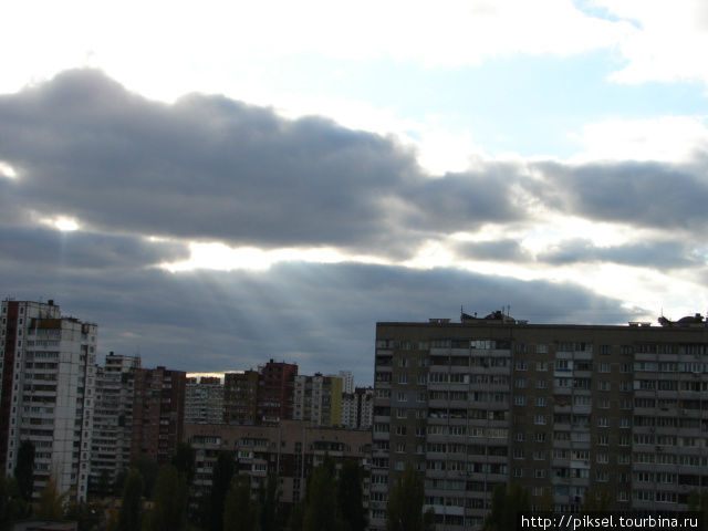 Фотоприложение к путевой заметке Небесные пейзажи над Киевом Киев, Украина