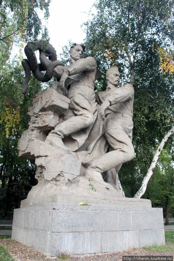 Площадь Героев Волгоград, Россия