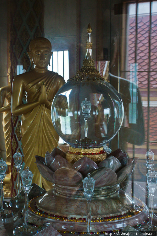 Храмовый комплекс. Прах Будды. Говорят настоящий) Остров Пхукет, Таиланд