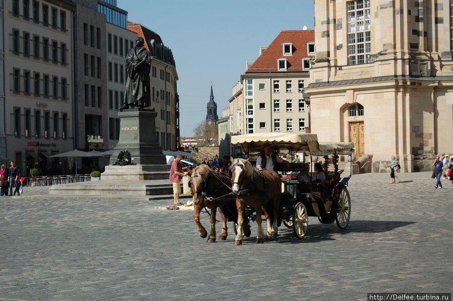 При желании можно прокатиться по городу Дрезден, Германия