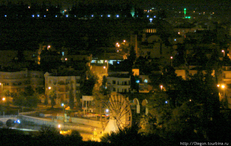Ночь на дворе, всё пора спать... Хама, Сирия