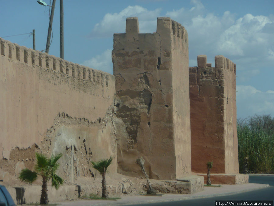 стены медины Тарудан, Марокко