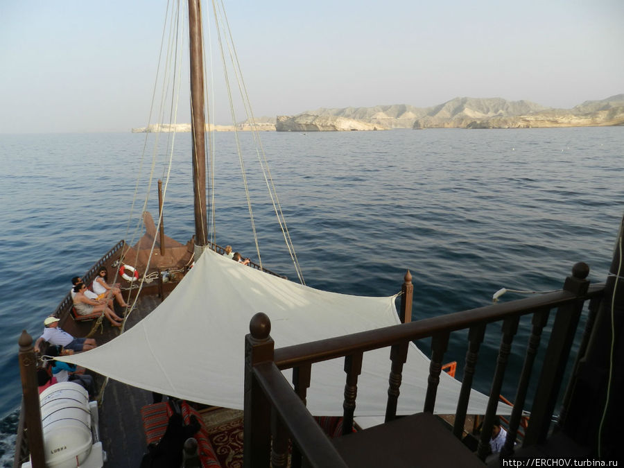 Арабская лодка доу Регион Аш-Шаркийя, Оман
