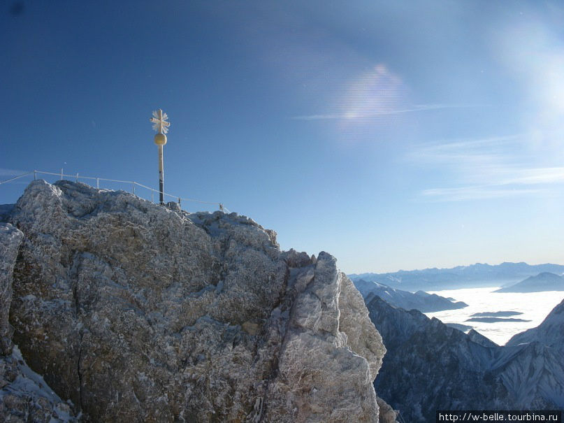 Самая высокая гора в Германии — Цугшпитце (2950м).
Смотровая площадка. Земля Бавария, Германия