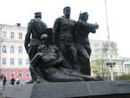 Памятник героям гражданской войны вид с реки