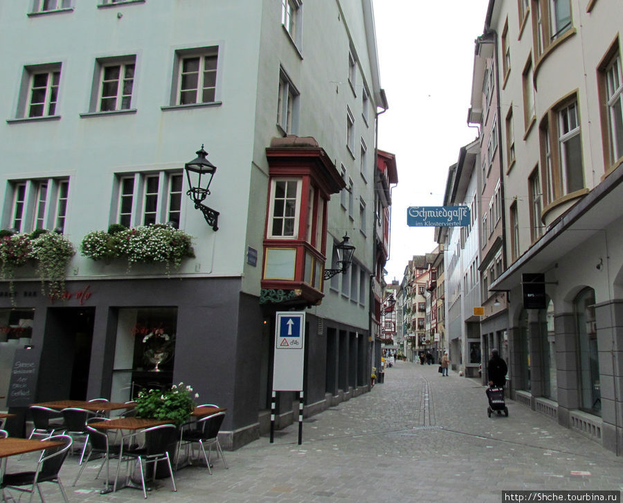 Полдень, но нет магазинов — нет и прохожих Санкт-Галлен, Швейцария