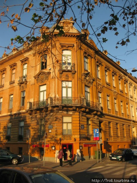 А такие здания можно встретить и в родном Петербурге Загреб, Хорватия