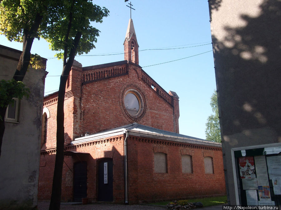 старое здание храма более презентабельно, но более для духовных треб не используется Каунас, Литва