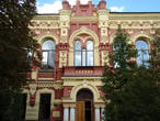Ул. Марьинская, 1902 г., бывшая Торговая школа, архитектор Б.Н. Корнеенко. Сейчас —  27-я математическая школа.