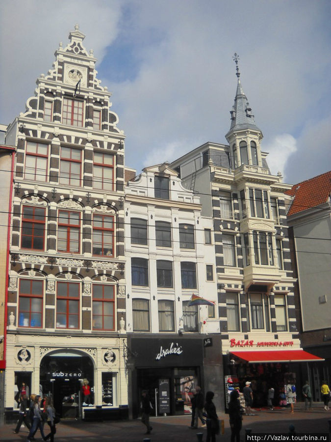 Троица Амстердам, Нидерланды