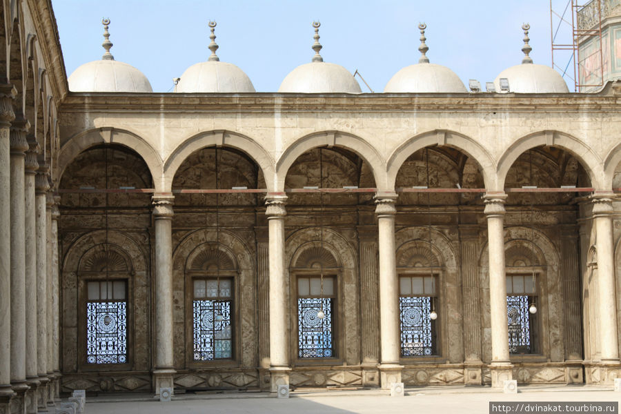 Коридоры  мечети Мухамеда Али Каир, Египет