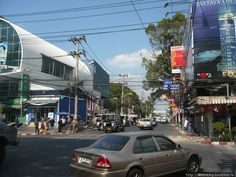 Пешком по центру Паттайи Паттайя, Таиланд
