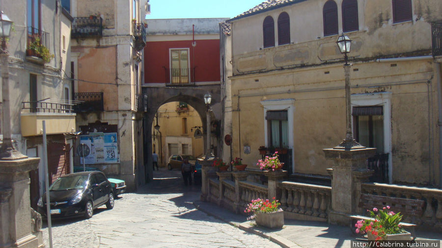 Улицы Каулонии Каулония, Италия