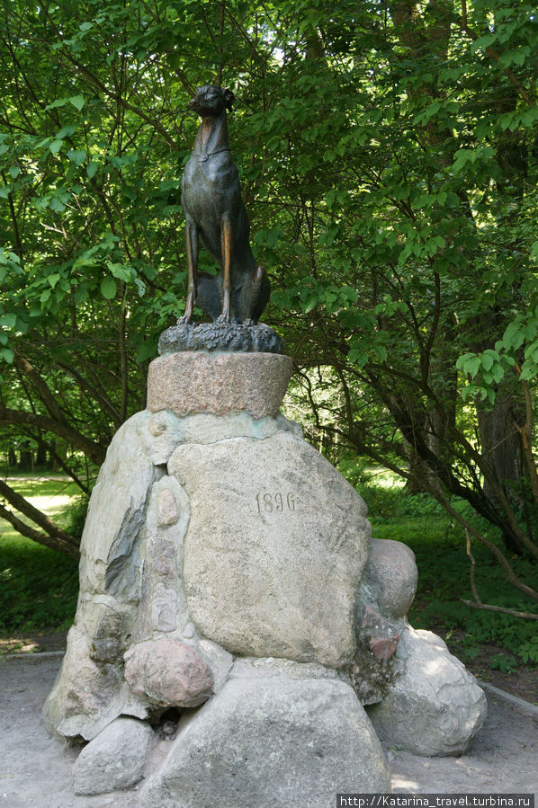 Памятник верной собаки Несвиж, Беларусь