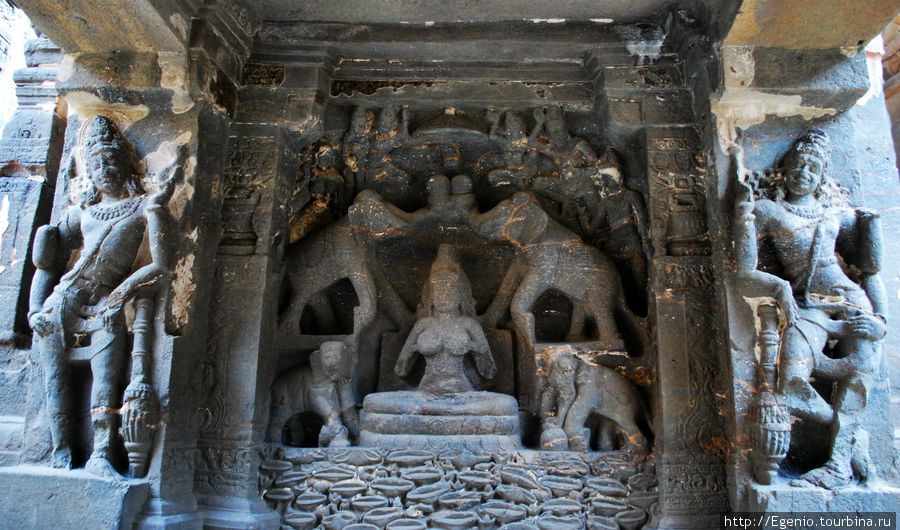 Пещера трех религий Эллора, Индия