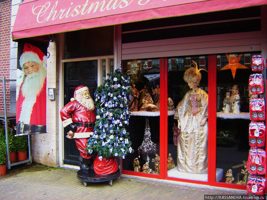 Рождественские подарки в Амстердаме можно покупать и в августе Амстердам, Нидерланды
