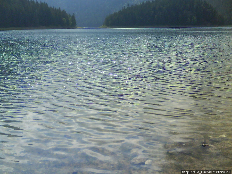 Можно прокатиться на лодочке по озеру или искупаться — экскурсионного времени хватае Будва, Черногория
