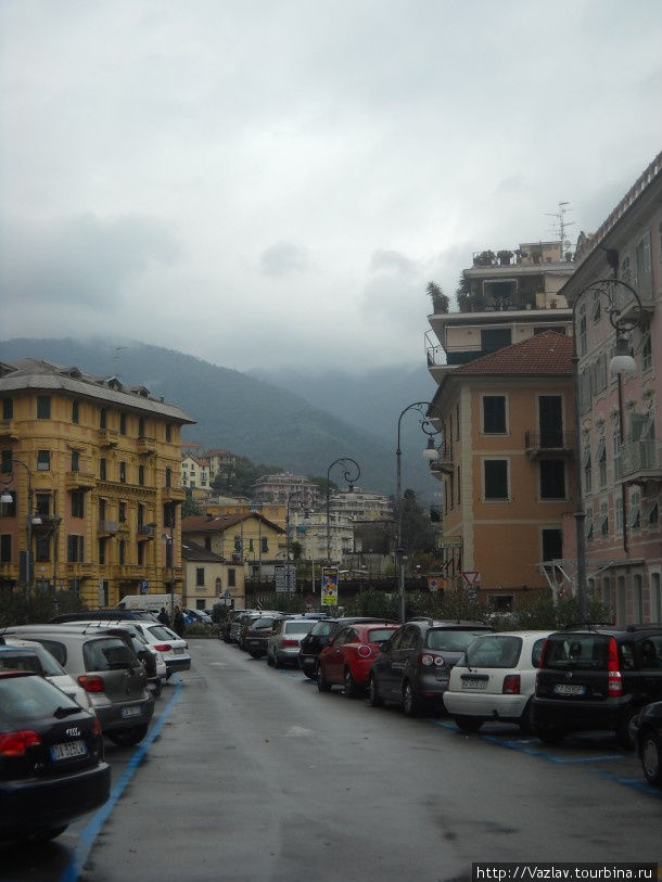 Туманные перспективы Рапалло, Италия