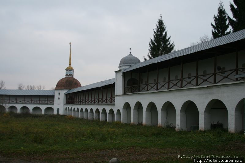 Монастырская стена 1801 г. Тихвин, Россия