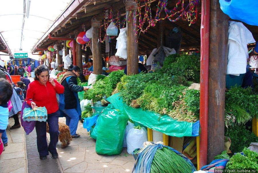 Зеленое море А как пахнет чудесно!
Перу, рынок в Куско, февраль 2012 года Перу