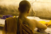 Татуированный монах из Тайланда. Сюжет наколок как и везде — купола и драконы