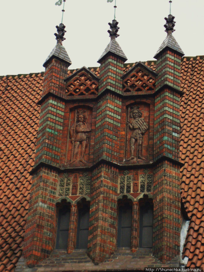 Фриз здания Старой Ратуши Ганновер, Германия