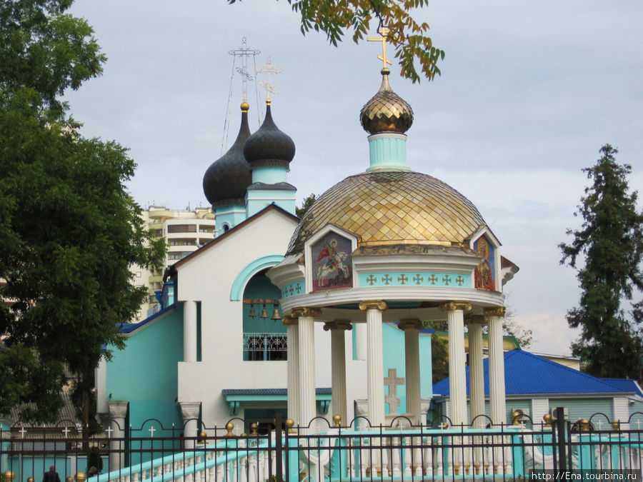 Свято-Троицкая церковь в Адлере Адлер, Россия