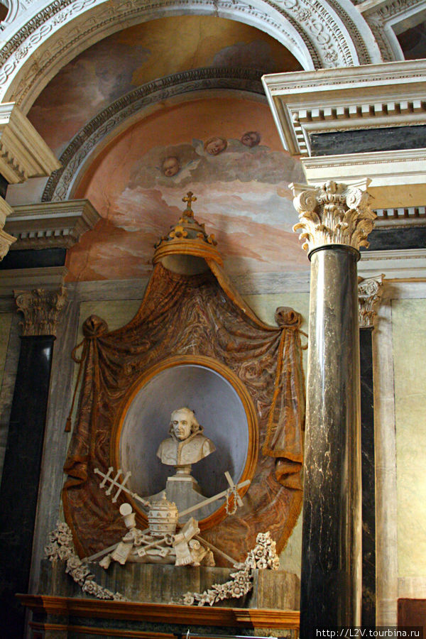 Базилика Santuario Basilica Regina Montis Regalis, Викофорте