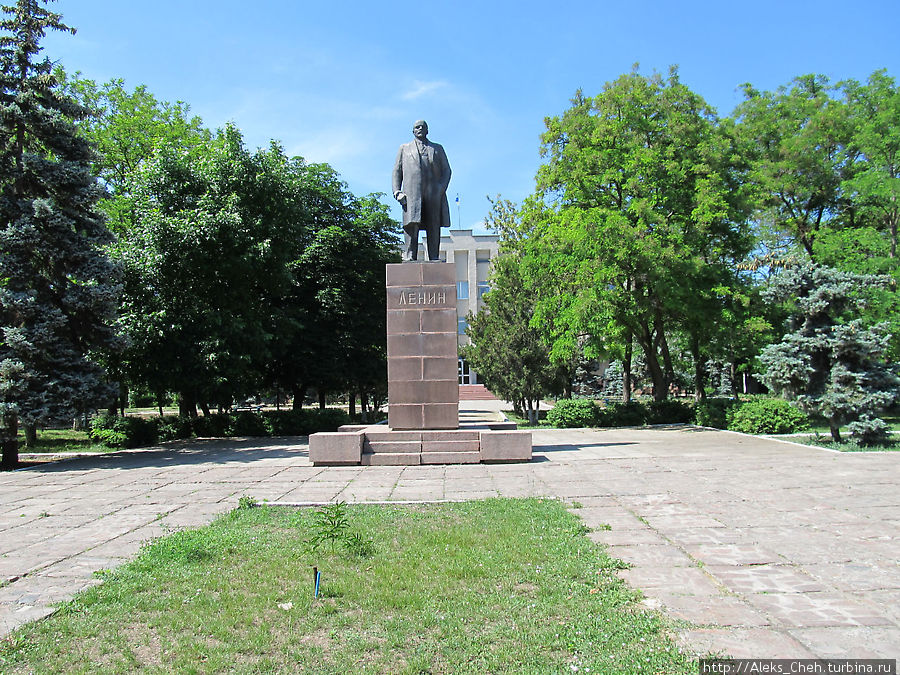 Как всегда в центре. Очаков, Украина