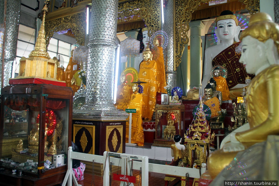 Пагода Улыбающегося Будды Янгон, Мьянма