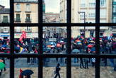 Испанцы не забывают о своих правах. И в провинции под дождем мы попали на многолюдный политический митинг.